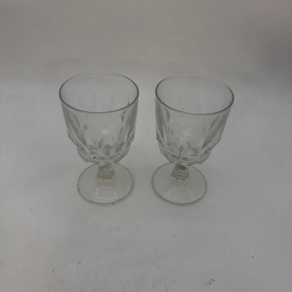 Set of 2 Vintage Arcoroc France Arctic Stemmed Crystal Wine Glasses - 5" tall